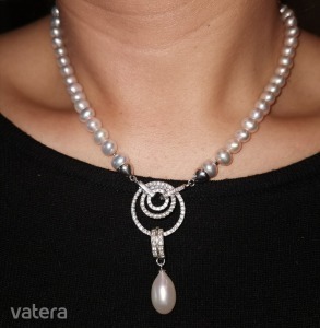 Tenyésztett gyöngy női nyaklánc << lejárt 3519147 77 fotója