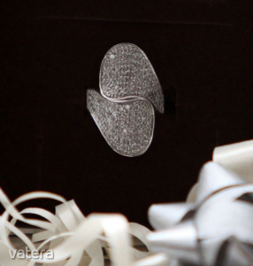 Cirkóniával díszített vastag modern ezüst gyűrű eladó << lejárt 3552922 41 fotója