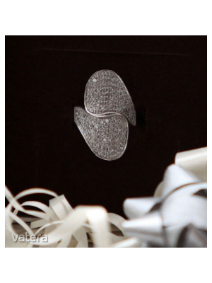 Cirkóniával díszített vastag modern ezüst gyűrű eladó << lejárt 868064
