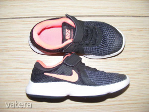 Nike Revolution 28,5-es (UK11, CM17.5) sportcipő << lejárt 6937622 21 fotója