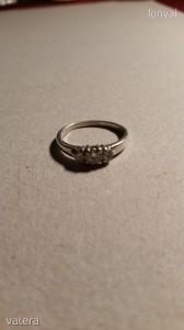 Ezüst gyűrű három kővel; 925-ös finomságú << lejárt 5533289 52 fotója