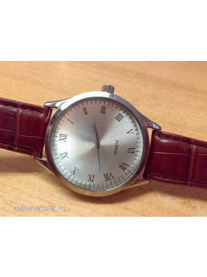 Új állapotban lévő B Watch Quartz, gyönyörű letisztult római indexes számlappal << lejárt 857993