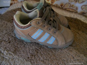 25-ös Adidas vaj puha bőr, Adifit talpbéléses cipő. << lejárt 5578950 31 fotója