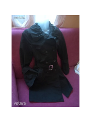 Fodros gallérú fekete női átmeneti kabát S-es << lejárt 724744
