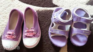 Crocs (eredeti) nyári cipőcsomag kislánynak C12-13 méretben << lejárt 7342396 99 fotója