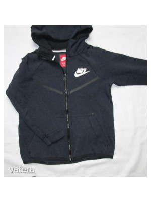 Nike kaucnis felső 128-134 << lejárt 94407