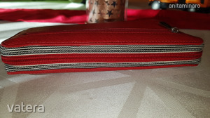 Esprit (eredeti) piros pénztárca << lejárt 3400152 63 fotója