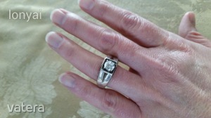 Férfi ezüst köves gyűrű; 925-as finomságú; << lejárt 4469298 30 fotója