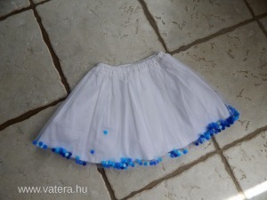 Handmade/Anyaművek fehér, kék pomponos szoknya 3-5 év - ÚJ - Egyedi, kézzel készített! << lejárt 1009416 73 fotója