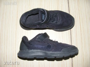 Nike revolution 27,5-es (UK10, CM16.5) sportcipő, bth.: 17,5 cm << lejárt 1123793 9 fotója