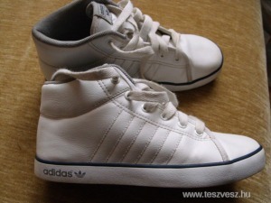 Adidas 33-as cipő << lejárt 4022903 2 fotója