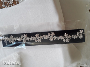 G. Westerleigh márkájú ezüstözött, kristályokkal kirakott menyasszonyi hajdísz << lejárt 4981405 66 fotója