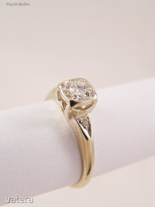 Elbűvölő 0,12 ct Brill Gyémánt Gyűrű 14k Fehéraranyból << lejárt 9594388 93 fotója