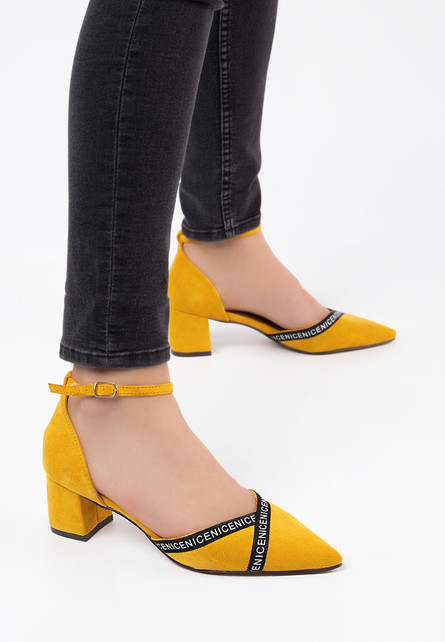 Esterel i sárga női cipő << lejárt 4417597 75 fotója