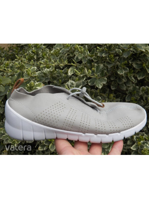 CLARKS pehelykönnyű, sportos bőr komfort cipő rugalmas talppal 37,5 - 38 -as szélesebb << lejárt 865322