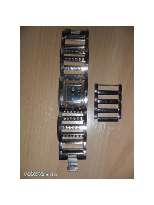 Swatch ezüst színű strasszköves női karóra << lejárt 471574