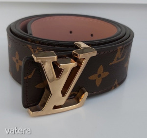 Louis Vuitton öv << lejárt 4436129 4 fotója
