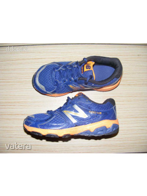 New Balance 33-as (UK 1) sportcipő, bth.: 21 cm << lejárt 612230