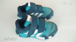 Adidas 24-es fiú szép cipő edzőcipő 15 cm belső Uk 7-es << lejárt 553417 36 fotója
