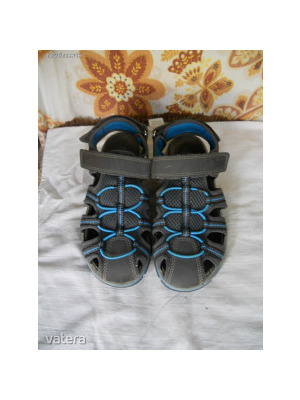 35-ös Bama márkájú, puha, kényelmes lábujjvédős túraszandál << lejárt 942297