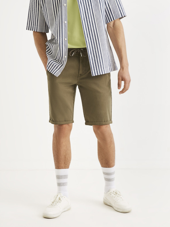 Celio Rövidnadrág Zöld << lejárt 394526 65 << lejárt 7013663 95 << lejárt 2867733 13 fotója