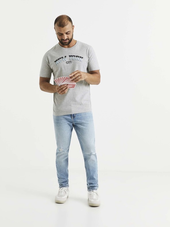 Celio Póló Szürke << lejárt 9235301 85 << lejárt 9863812 64 << lejárt 6605479 28 fotója