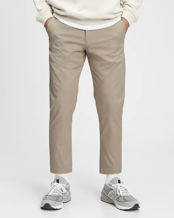 GAP Nadrág Bézs << lejárt 3662462 55 << lejárt 4464811 33 fotója