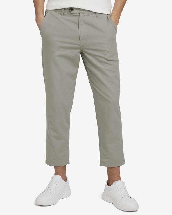 Tom Tailor Denim Chino Nadrág Szürke << lejárt 8101086 93 << lejárt 6764601 45 << lejárt 1663881 45 << lejárt 7805853 86 fotója