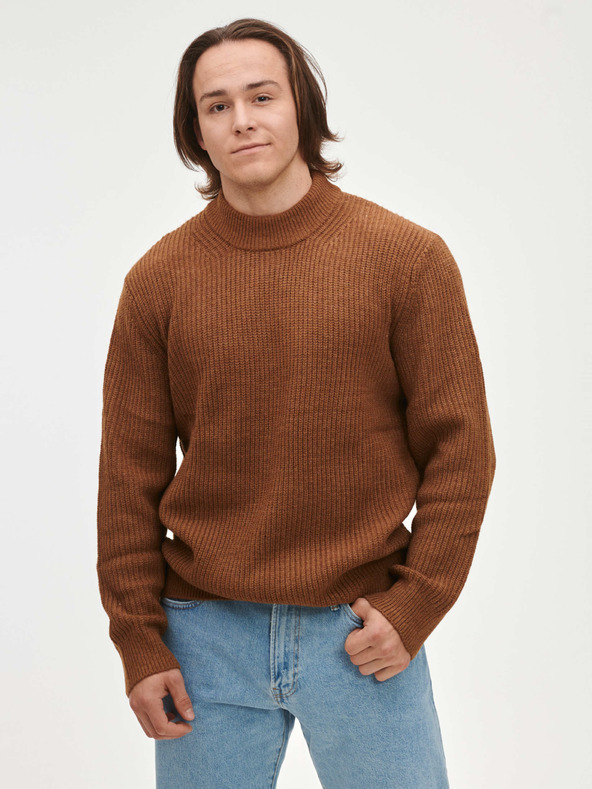 GAP Pulóver Barna << lejárt 2696018 85 << lejárt 9249239 98 fotója
