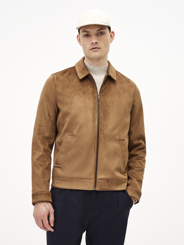 Celio Tujaim Dzseki Barna << lejárt 225263 83 << lejárt 8826789 60 fotója