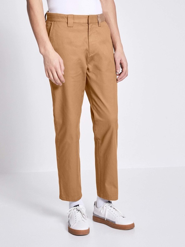 Celio Norabo Premium Chino Nadrág Barna << lejárt 1246841 37 fotója
