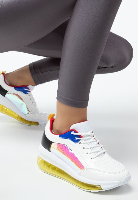 Powered fehér telitalpú sneakers fotója