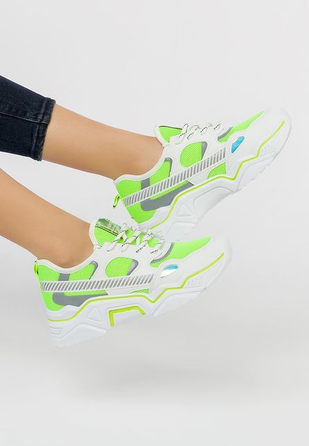 Faster zöld női sneakers fotója