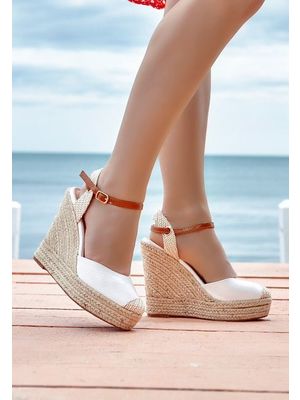 Benisa v2 fehér platform szandál