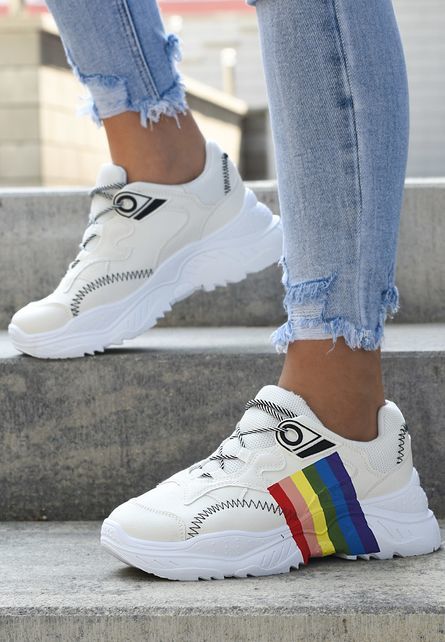 Jogging fehér női sneakers fotója