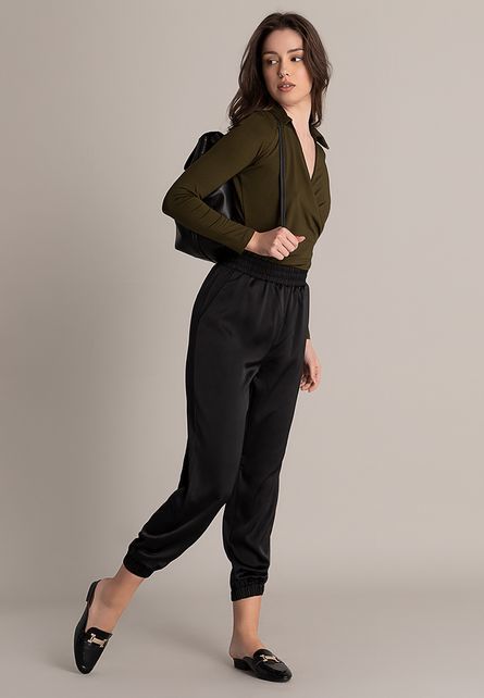 Lorie kaki blúz fotója