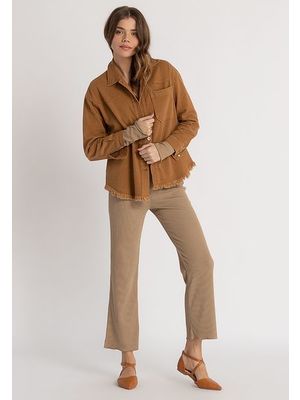Lacey camel dzseki