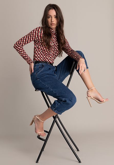 Giorgia piros ing fotója