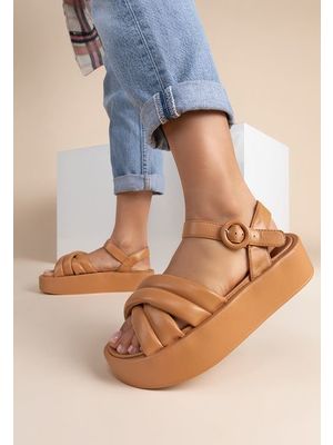 Monika camel platform szandál