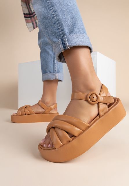 Monika camel platform szandál fotója