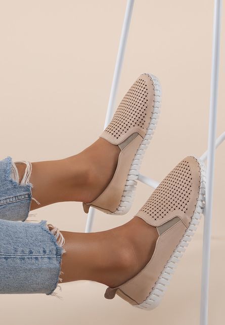 Cenisia bézs bőr espadrilles fotója