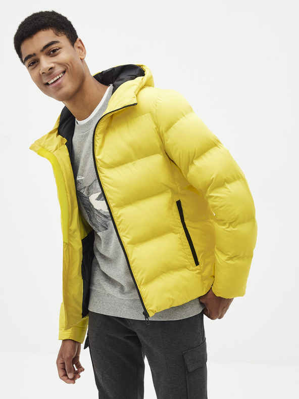 Celio Suhigh Dzseki Sárga << lejárt 9099456 73 << lejárt 9211776 14 fotója