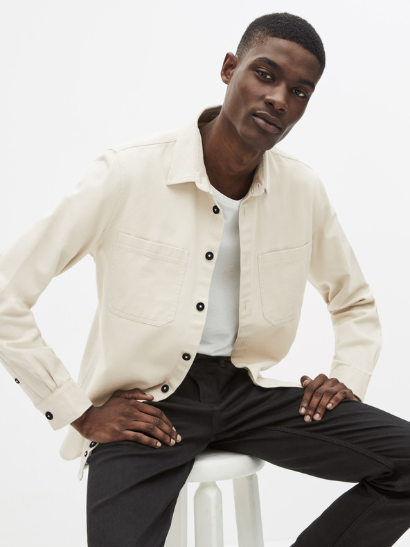 Celio Sawork Ing Fehér << lejárt 5468720 29 << lejárt 5519013 56 << lejárt 8125689 5 fotója