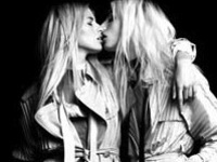 Két lány "együtt" Gaultier kampányában