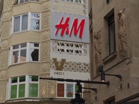 Megnyitotta eddigi legnagyobb üzletét Budapesten a H&M kép